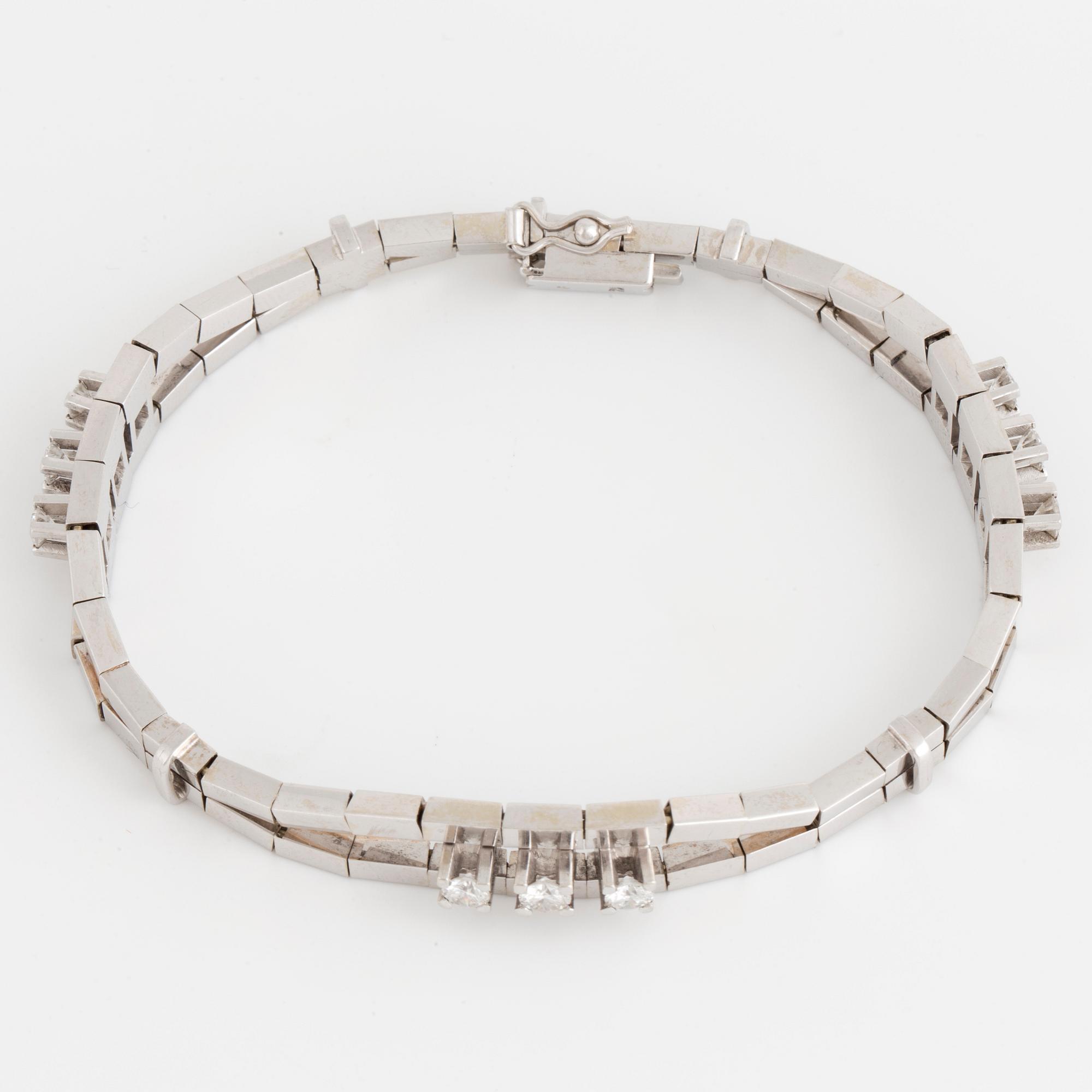 Armband 18K vitguld med runda briljantslipade diamanter.