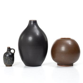 Erich & Ingrid Triller, vases, 3 pieces and 1 dish, Tobo.