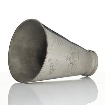 Nils Fougstedt, Vase, Firma Svenskt Tenn, Stockholm, 1925.