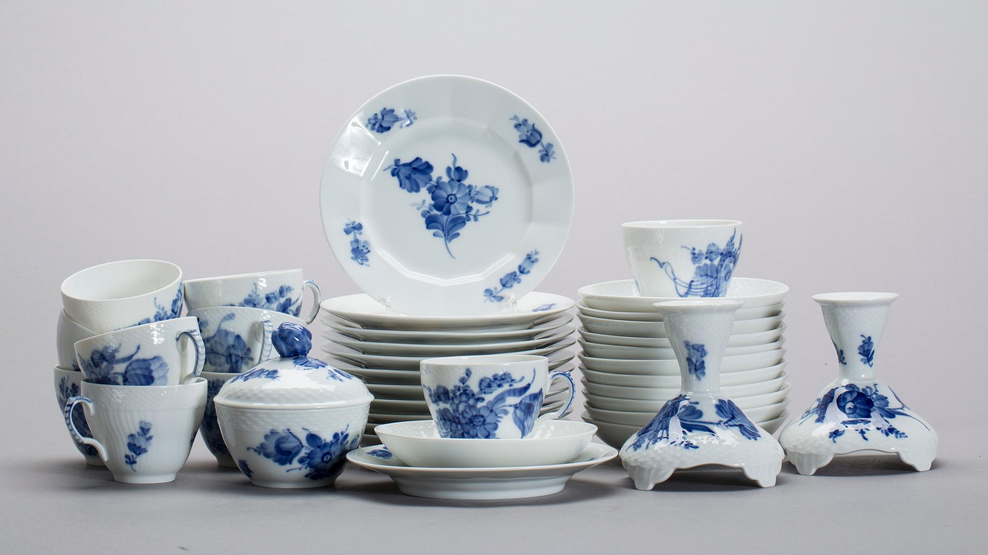 KAFFESERVIS, porslin, 25 delar, Blå Blomst, Royal Copenhagen, Danmark.