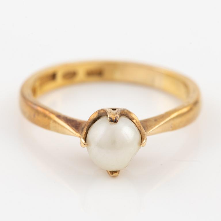 Ring, 23K gold with pearl.