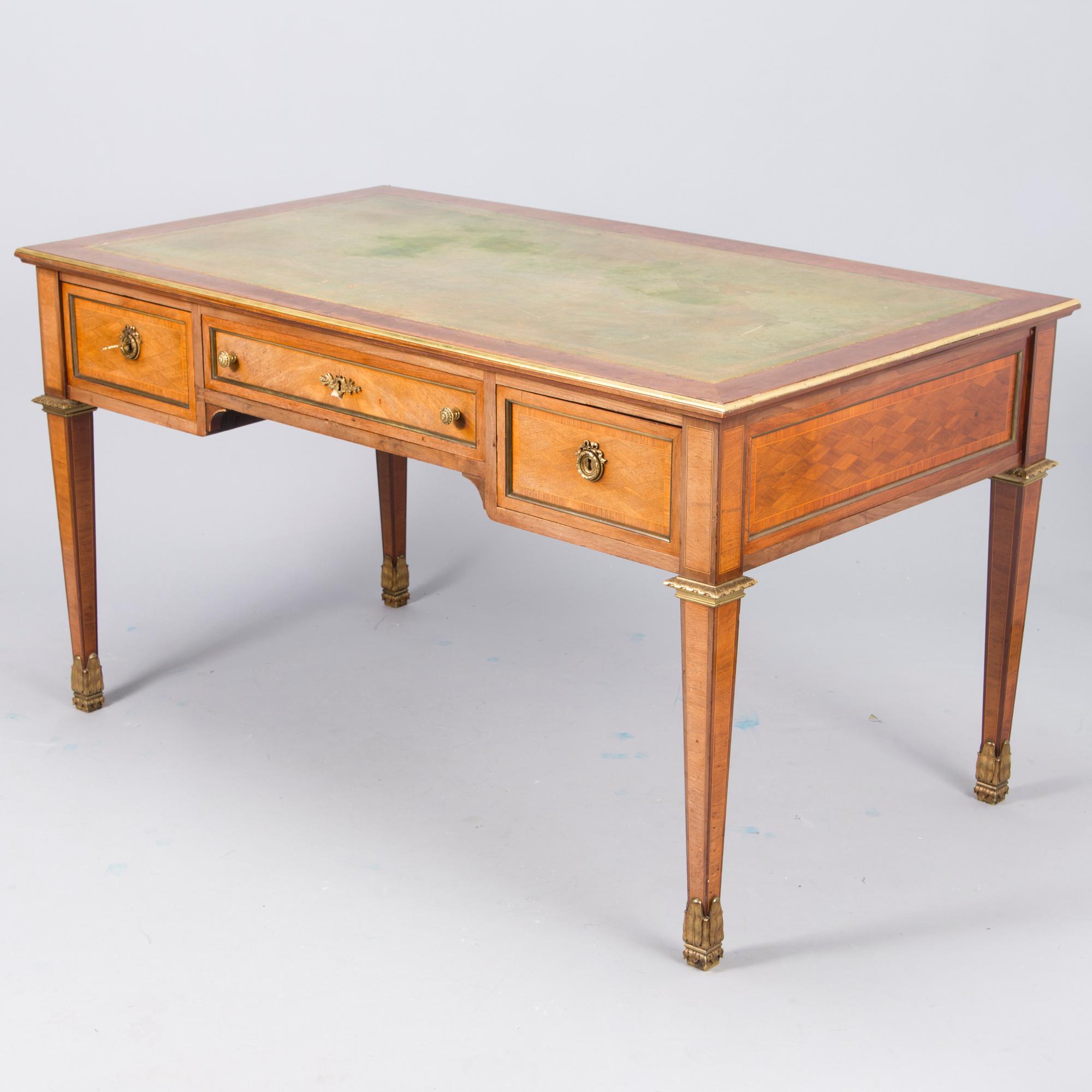 A FRENCH DIRECTOIRE WRITING DESK, early 20th century.