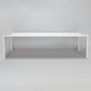 Piergiorgio och Michele Cazzaniga, bord, "Tense", MDF Italia, 2010-tal.