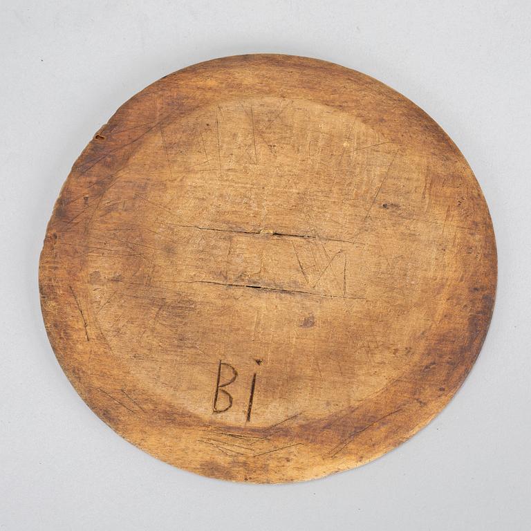 ALLMOGEFÖREMÅL, 6 delar, trä, 1700-/1800-tal.