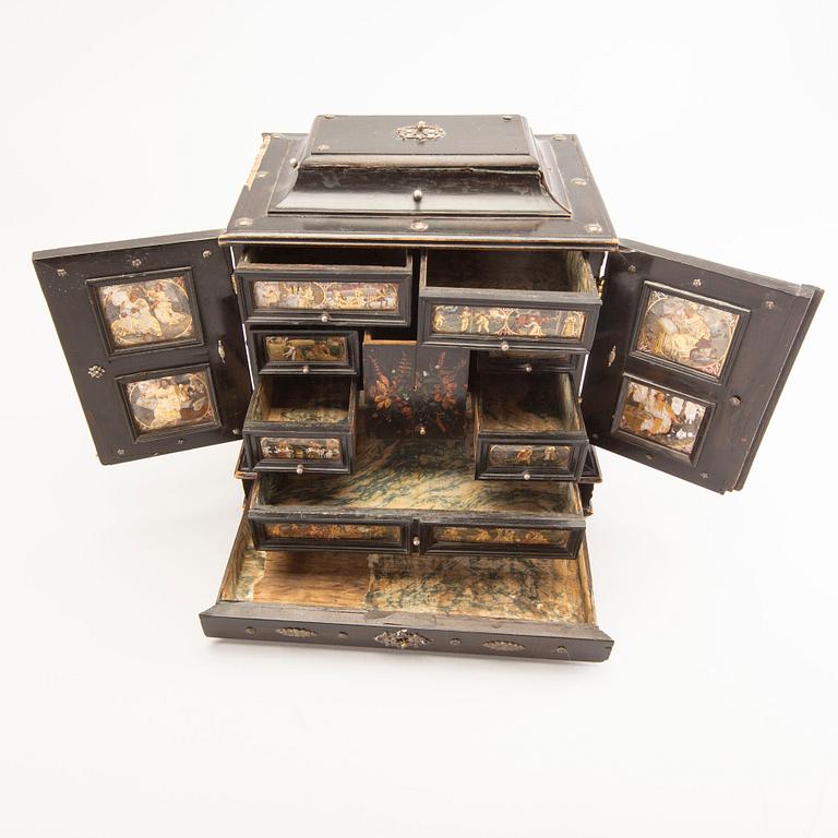 A Baroque/Baroque-style miniature cabinet 18/19th century.
