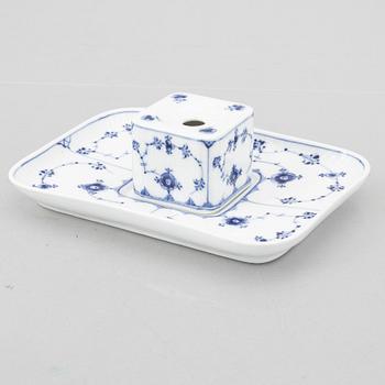 A 'Musselmalet' porcelain ink stand, Royal Copenhagen, Denmark 1889-1922.