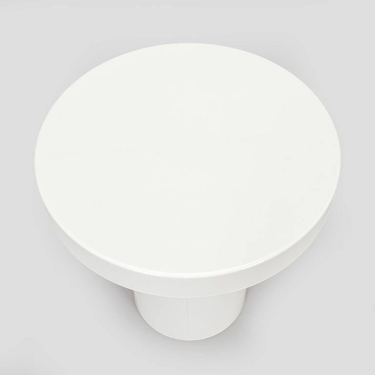 Eero Aarnio, pöytä "Piccolo", Artekno, 2010.