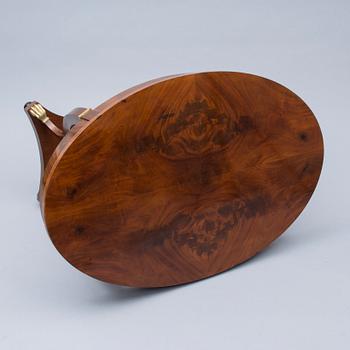BORD / SALONGSBORD, empire, tidigt 1800-tal.