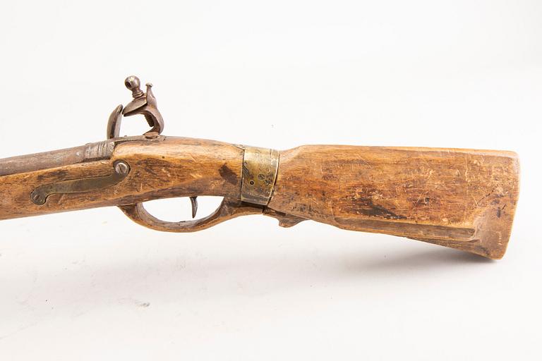 Flintlåsgevär, kort, svenskt, 1700-/ 1800-tal.