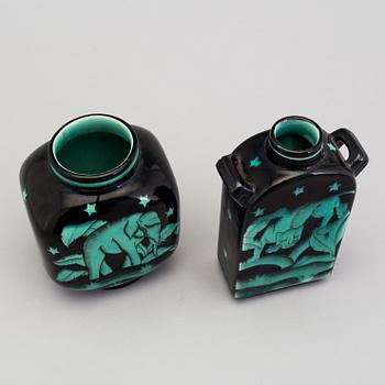 ILSE CLAESSON, 2 vaser, "Serie V", flintgods. Rörstrand 1930-tal.