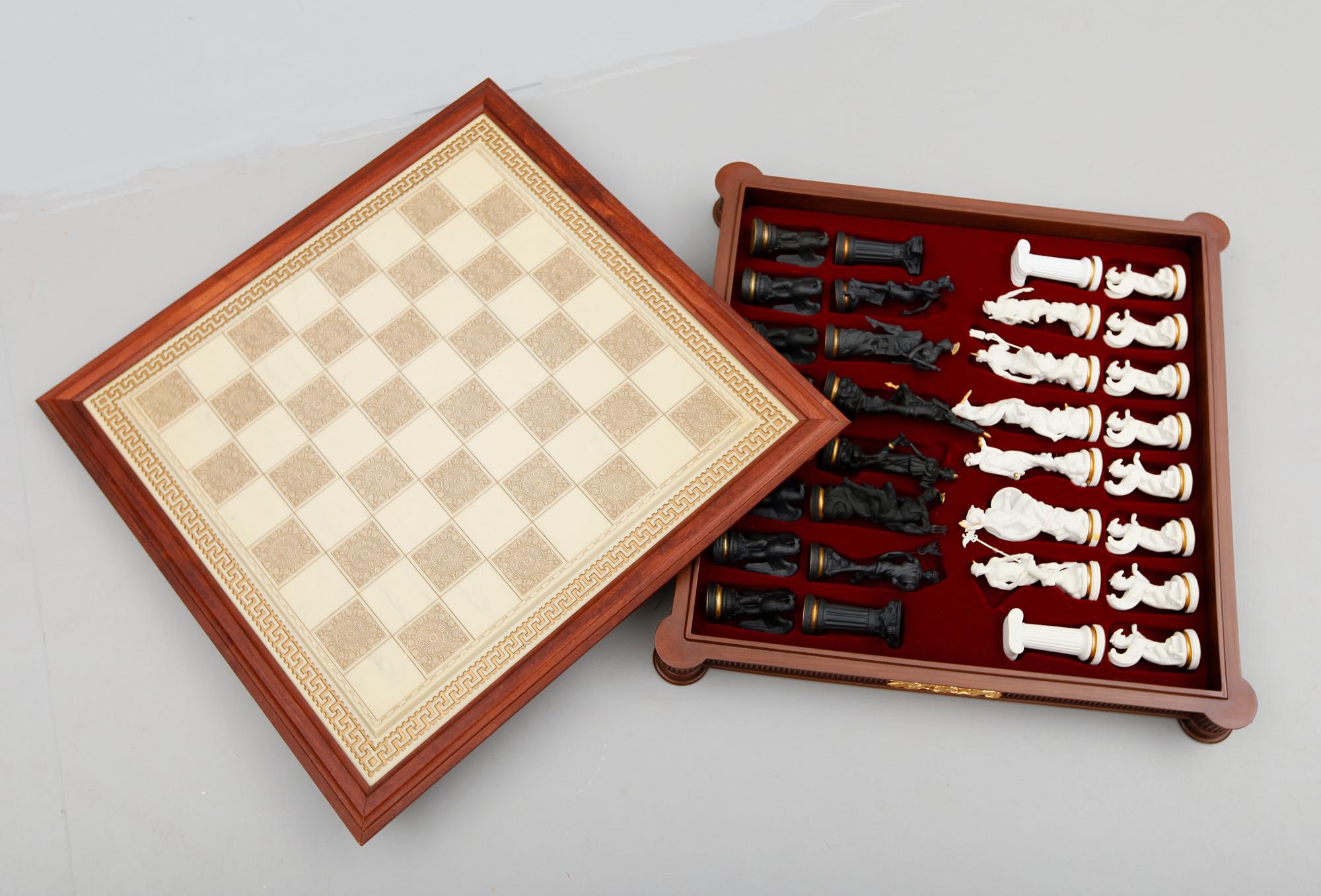 SCHACKBRÄDE, Franklin Mint, omkring 1990.