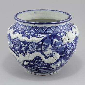 YTTERFODER, porslin, Kina, 1900-tal.