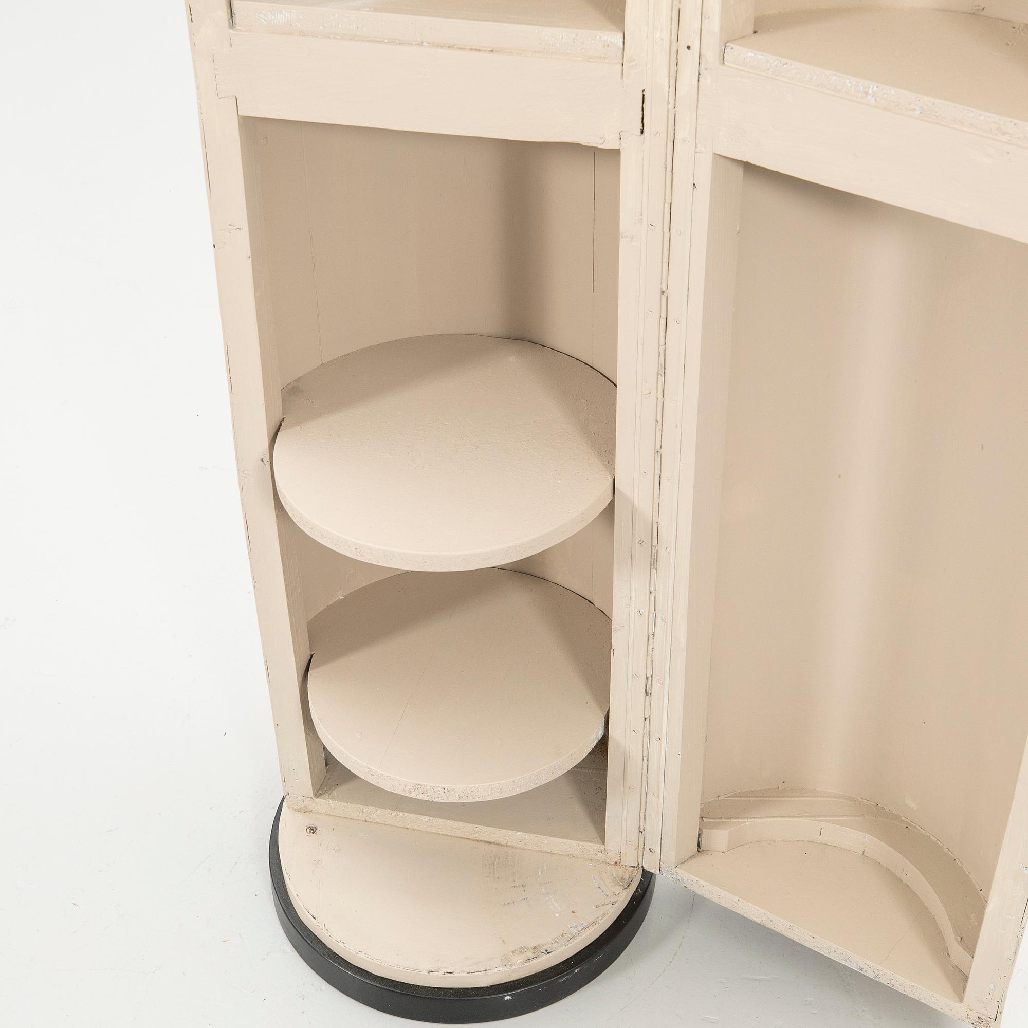 Column cabinet, first half of the 20th century.