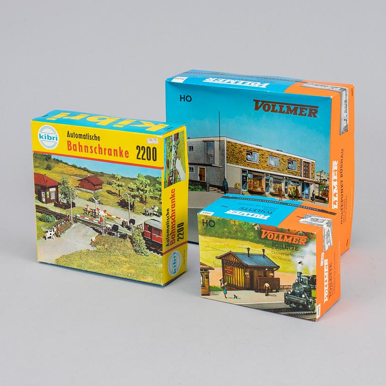 Märklin, a large collection of locomotives, wagons and accessories.