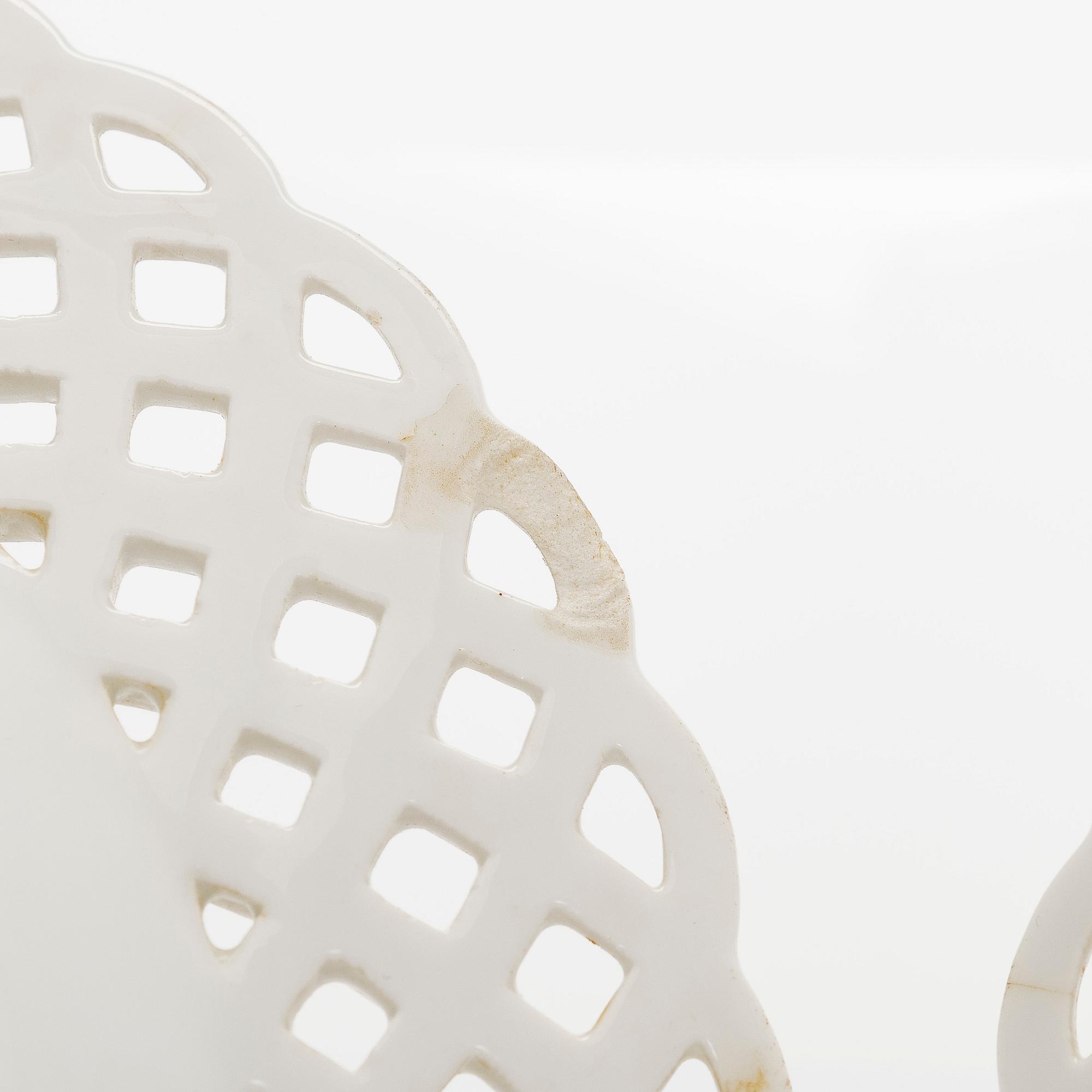 A set of six 'Musselmalet' porcelain pieces, Royal Copenhagen, Denmark.