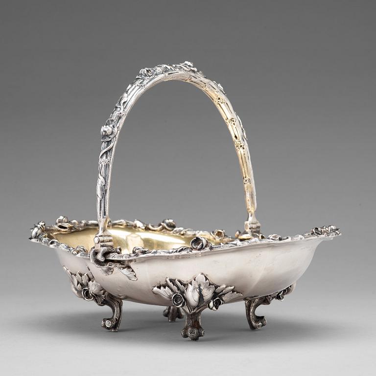 A Russian 19th century parcel-gilt silver fruit basket,  St. Petersburg 1861.