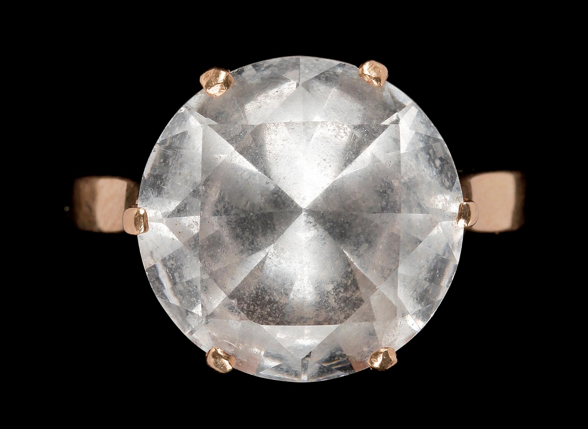 RING samt ÖRHÄNGEN, 18 K guld med bergkristall, 1966. Ca 8 gr.