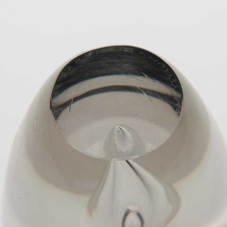 SKULPTUR, glas "Tear 3575" signerad Timo Sarpaneva, Iittala -57.