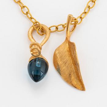 A Ole Lynggaard 18K gold necklace with topaz.