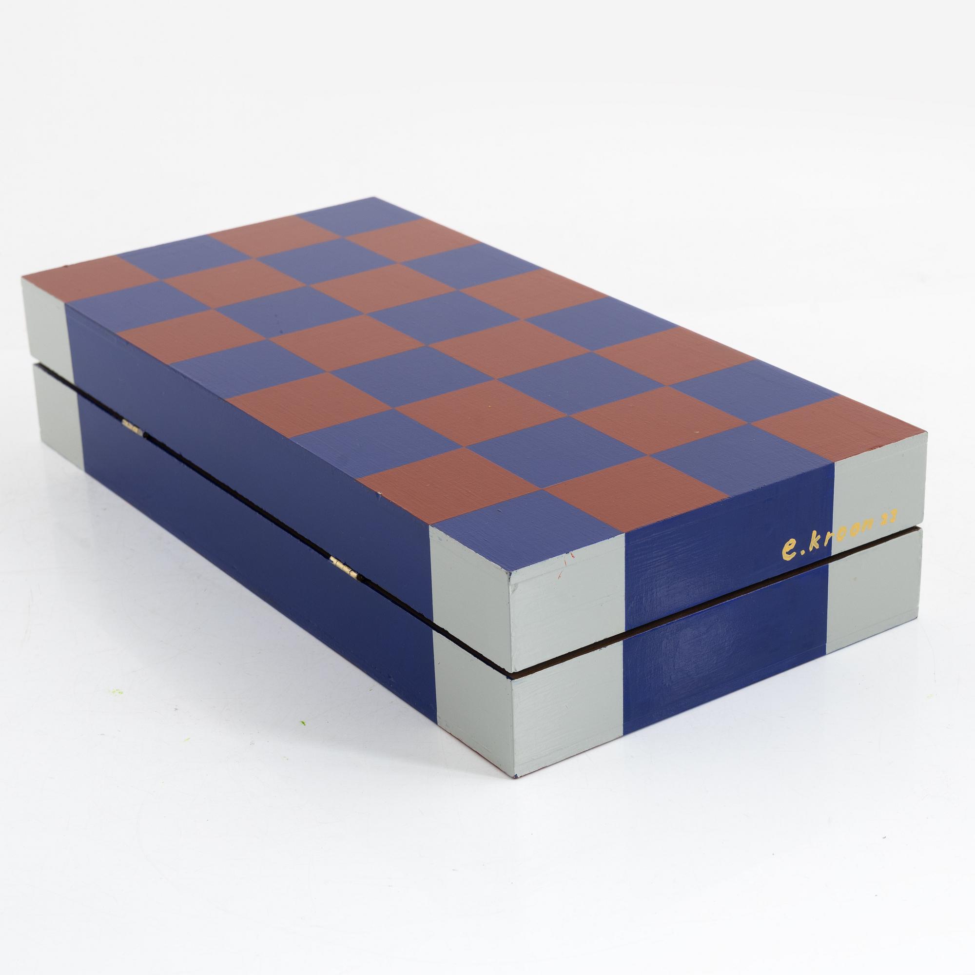 Evelina Kroon, a "Bloody Queen" chess set, Sweden 2023.