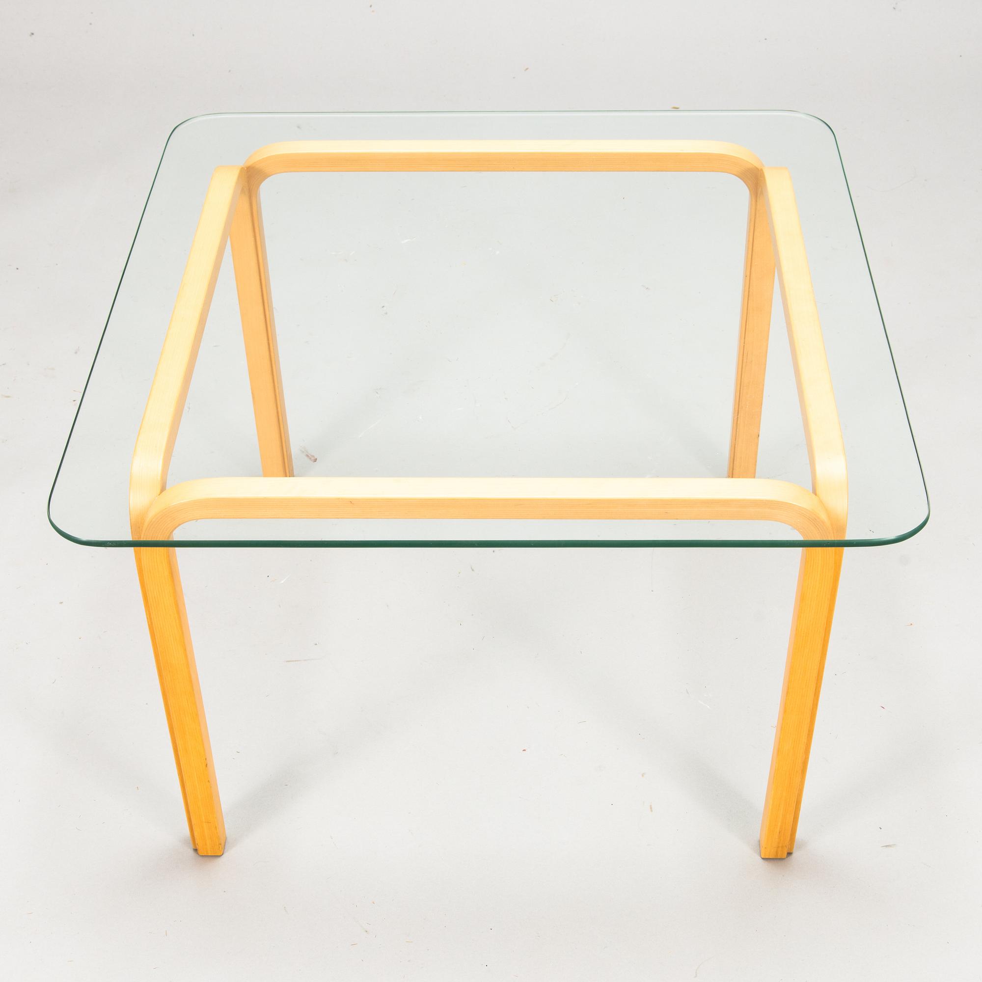 Alvar Aalto, Pöytä, Y805B, Artek 1900-luvun loppu.