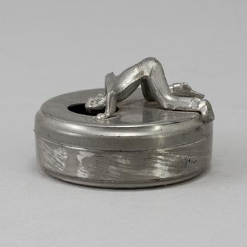 A pewter box by Widerholm & Dahlberg, Eskilstuna, Sweden. 1930's/40's.