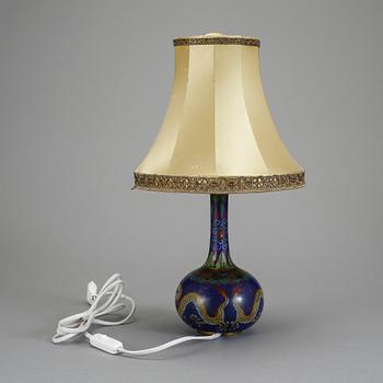 BORDSLAMPA, cloisonné, Kina, 1800/1900-tal.