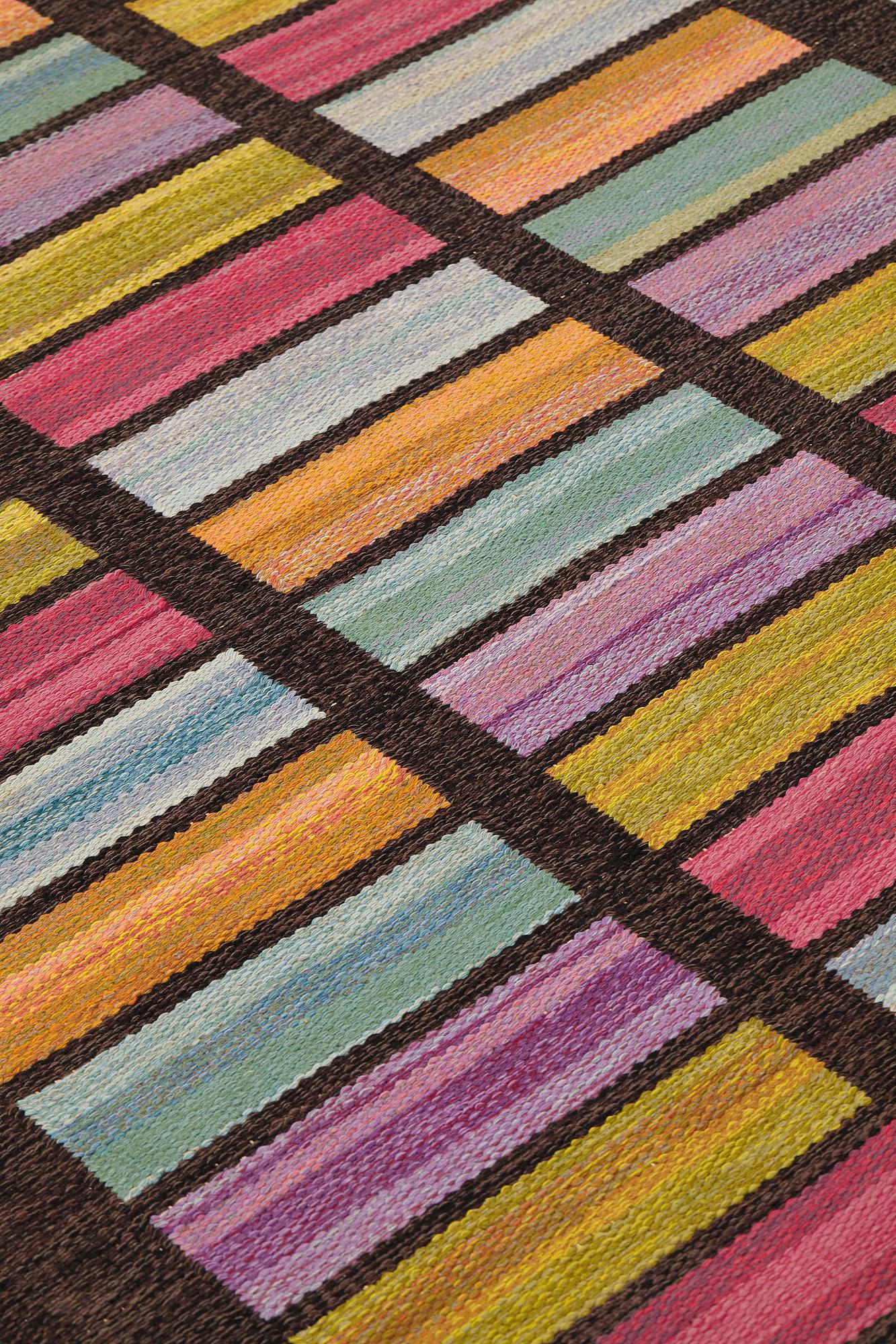Matta, rölakan, ca 200,5-202 x 133,5-136 cm, signerad Agda Österberg och MB.