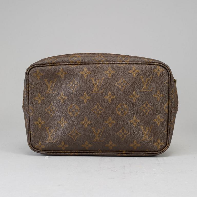 LOUIS VUITTON, Trousse toilette 23 & key case.