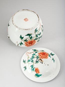 LOCKURNA, porslin, Kina, sannolikt 1800-tal.