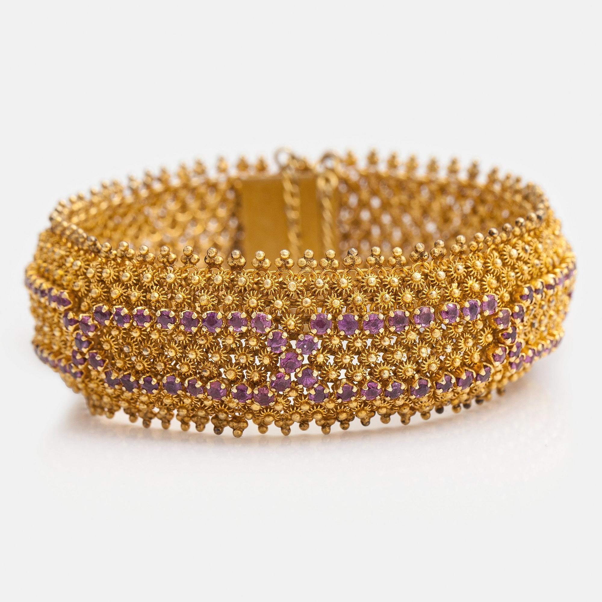 ARMBAND, 18K guld, rosa safirer ca 15.0 ct tot.