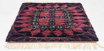 A knotted pile, 1950's, c. 150 x 115 cm.