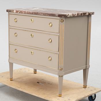 Chest of drawers, Gustavian style, 20th century.