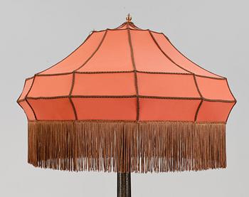 GOLVLAMPA, metall, 1910/20-tal.