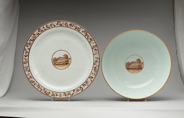 A pair of European subject famille rose punch bowls with stands, Qing dynasty, Jiaqing (1796-1820).