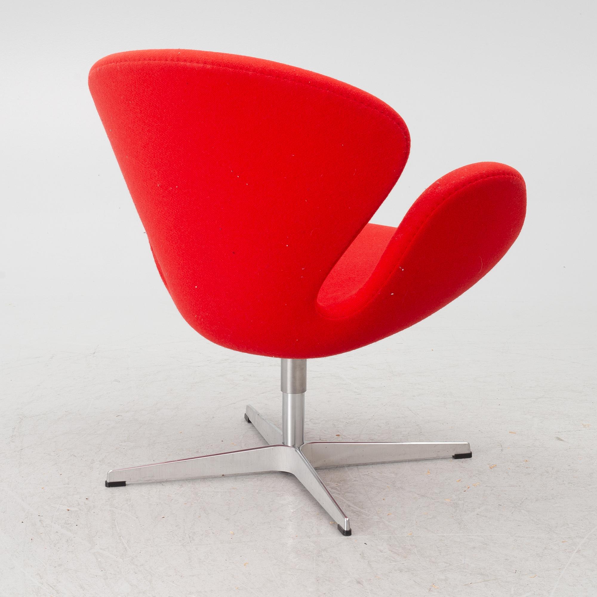 Arne Jacobsen, Fåtölj, "Svanen", Fritz Hansen, Danmark, 2000-tal.