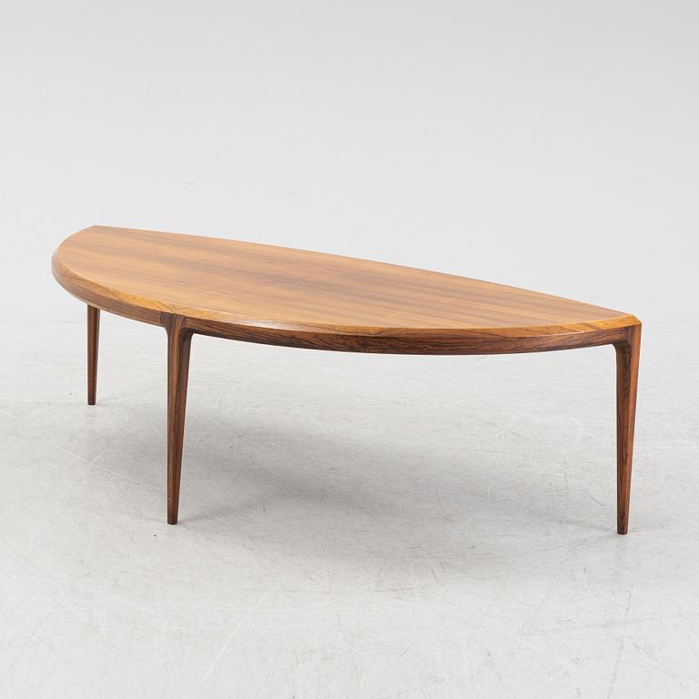 Johannes Andersen, a  rosewood veneered coffee table, Silkeborg, Denmark, 1960's.