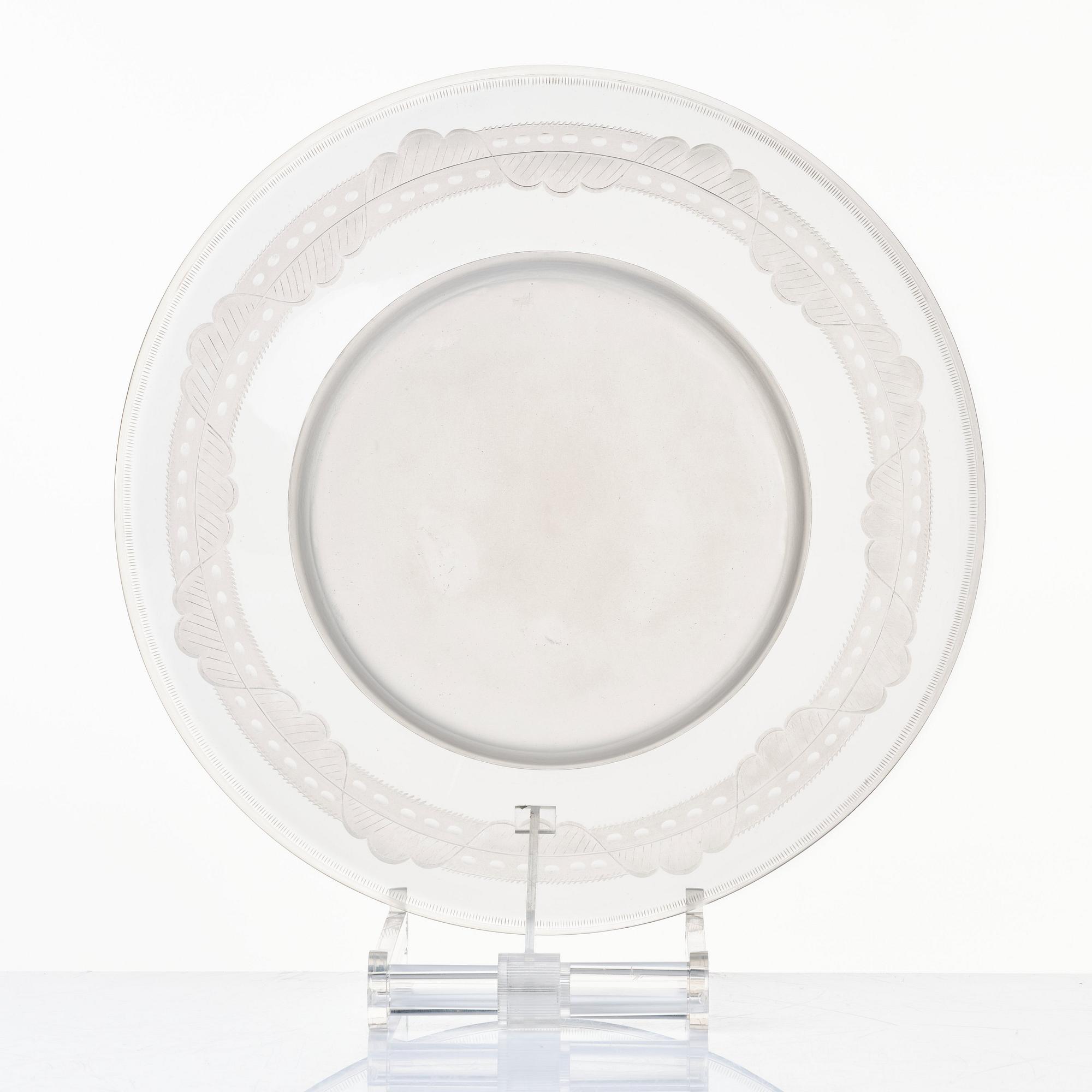 Simon Gate, an engraved glass bowl with plate, Orrefors, Sweden 1923, model 122.