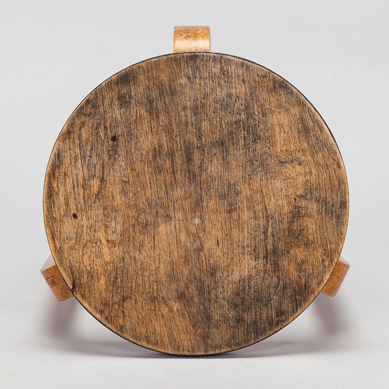 Alvar Aalto, pall, modell 60,O.Y. Huonekalu- ja Rakennustyötehdas A.B för återförsäljaren Finmar Ltd, England 1934-1939.