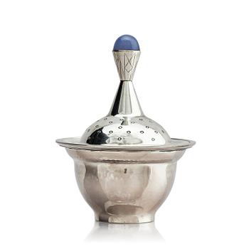 575D. Birger Haglund, a sterling silver box with lid, Stockholm, Sweden 1952.