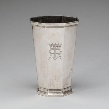 BÄGARE, silver. GAB, Stockholm, 1935. Vikt ca 714 g.