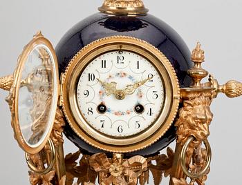 BORDSGARNITYR, 3 delar, Louis XVI-stil, Frankrike 1800-tal.