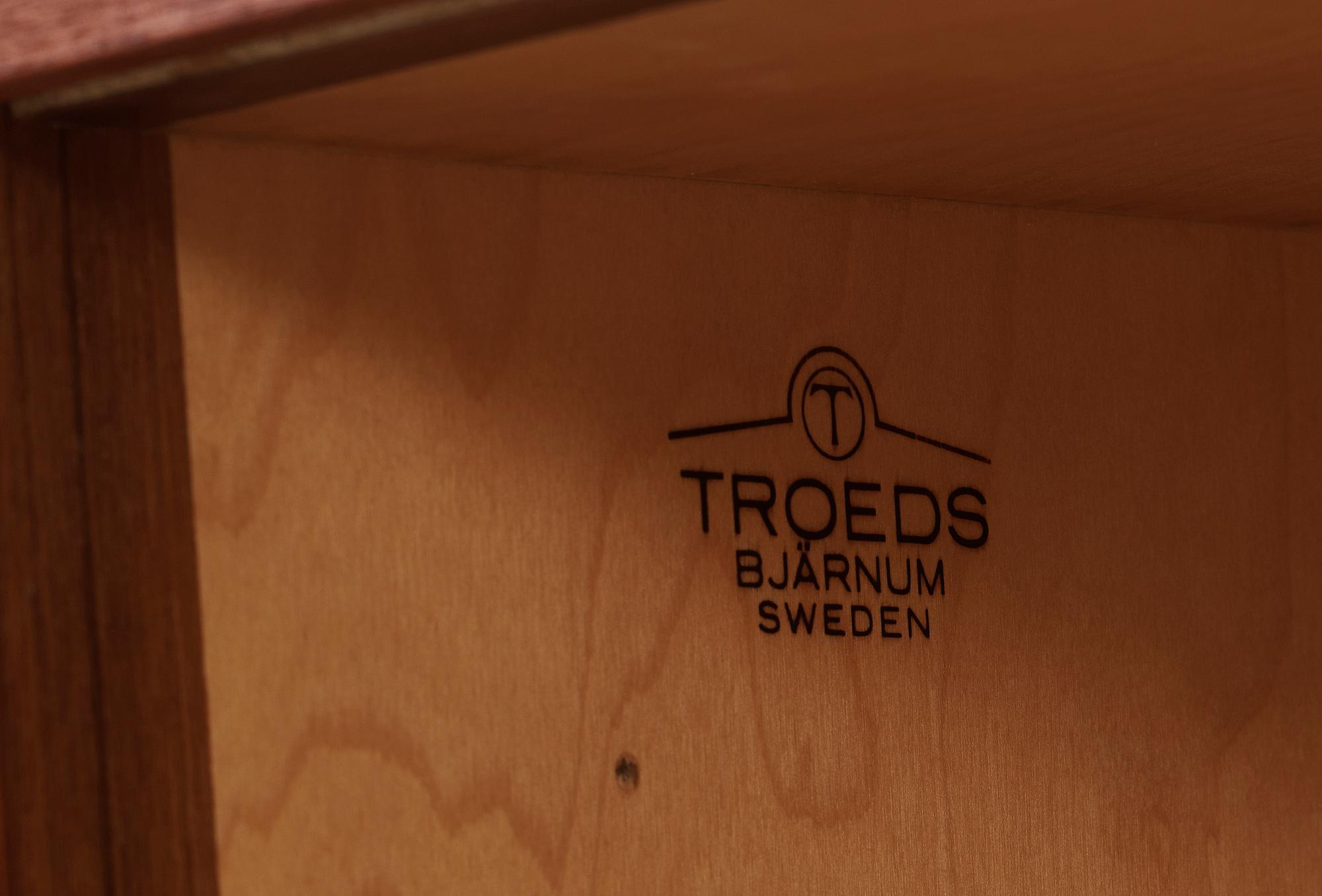 SIDEBOARD, "Arild", Nils Jonsson, Troeds, 1900-talets andra hälft.