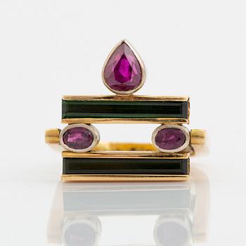 Mats Eskils, an 18K gold ring with tourmaline and rubies, Stockholm 1989.