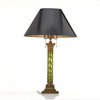 Bordslampa, omkring år 1900, Empirestil.