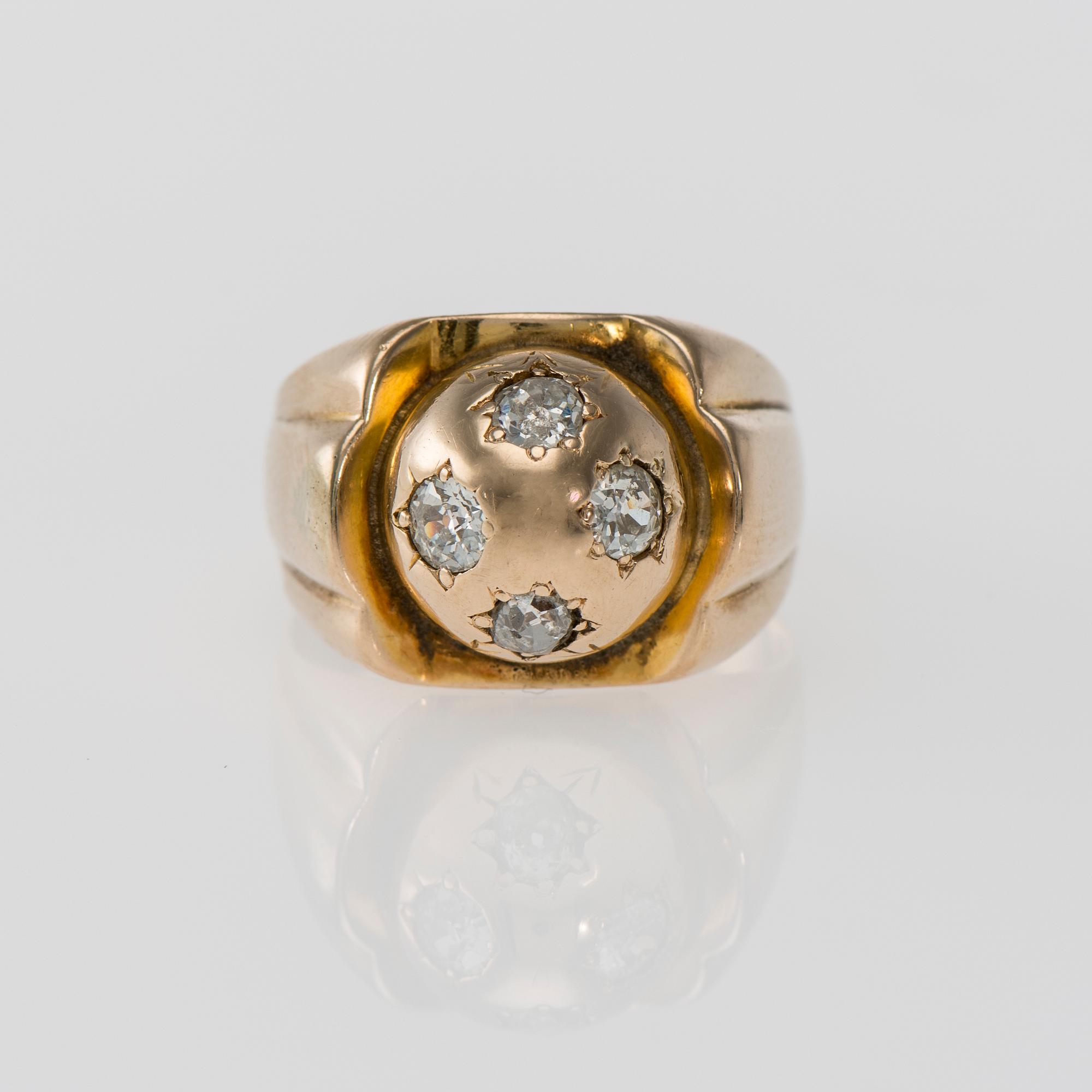 RING, 14K guld, gammalslipade diamanter. Vikt ca 12,7 g.