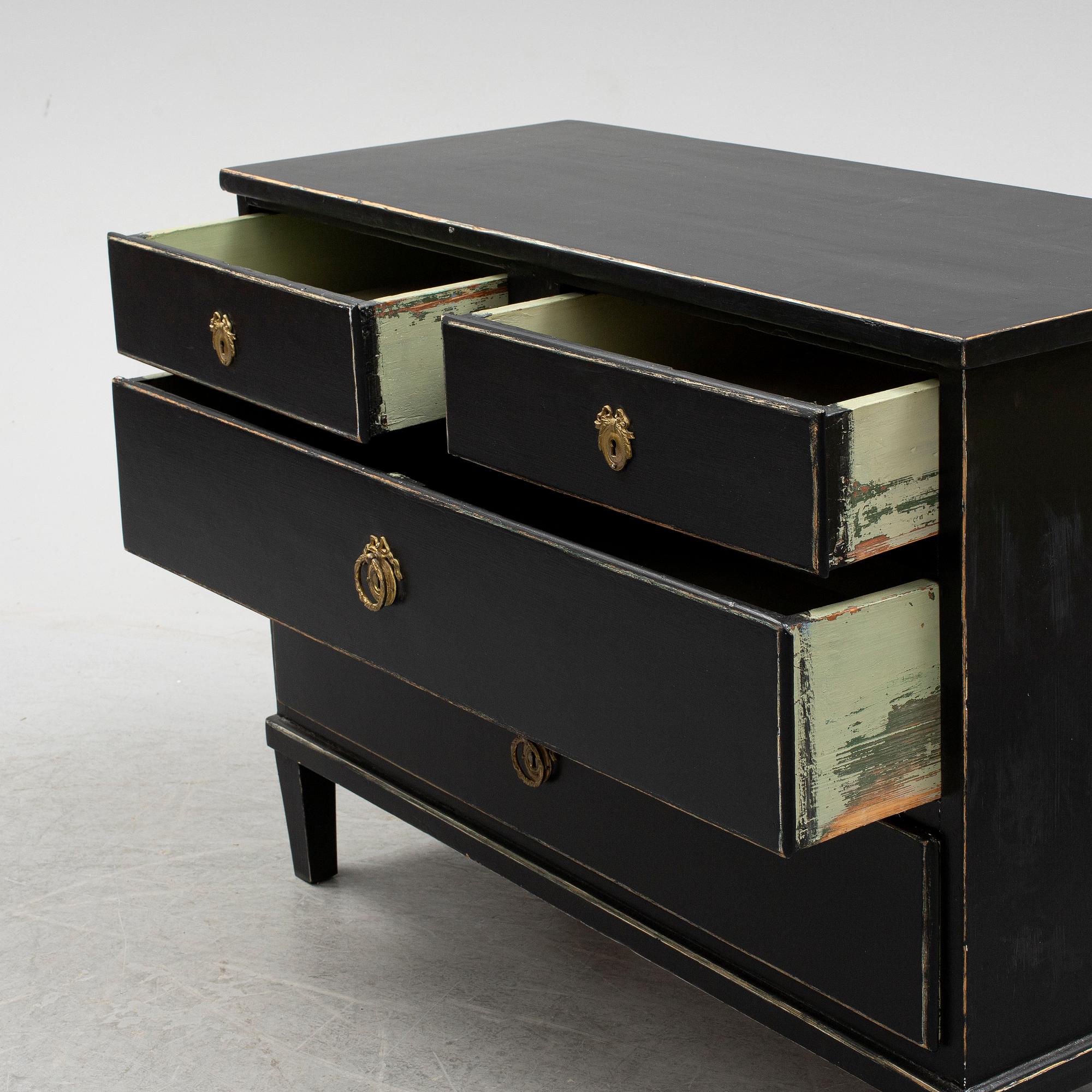 A Gustavian style chest of drawers, 19th Century.