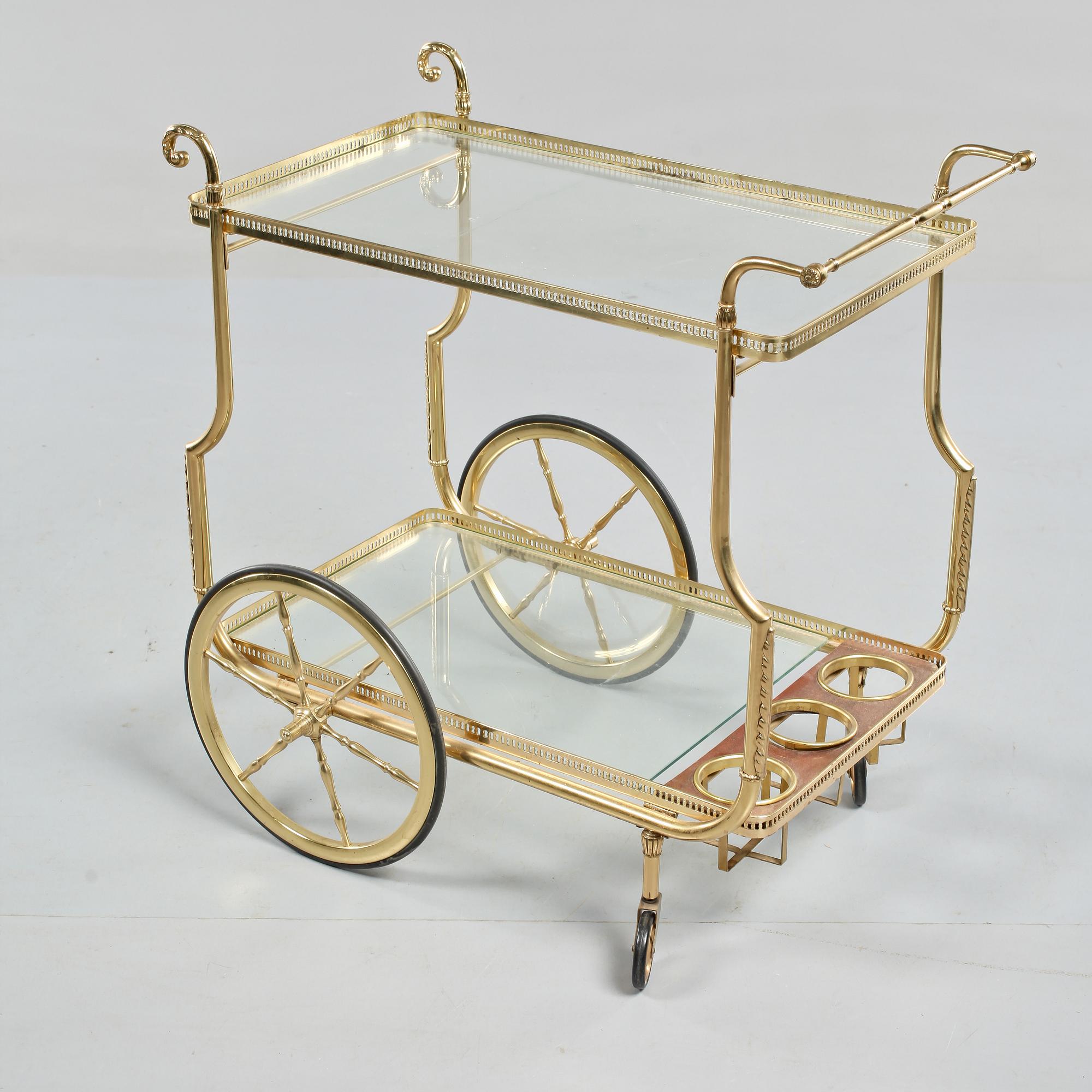 SERVERINGSVAGN, 1900-talets andra hälft.