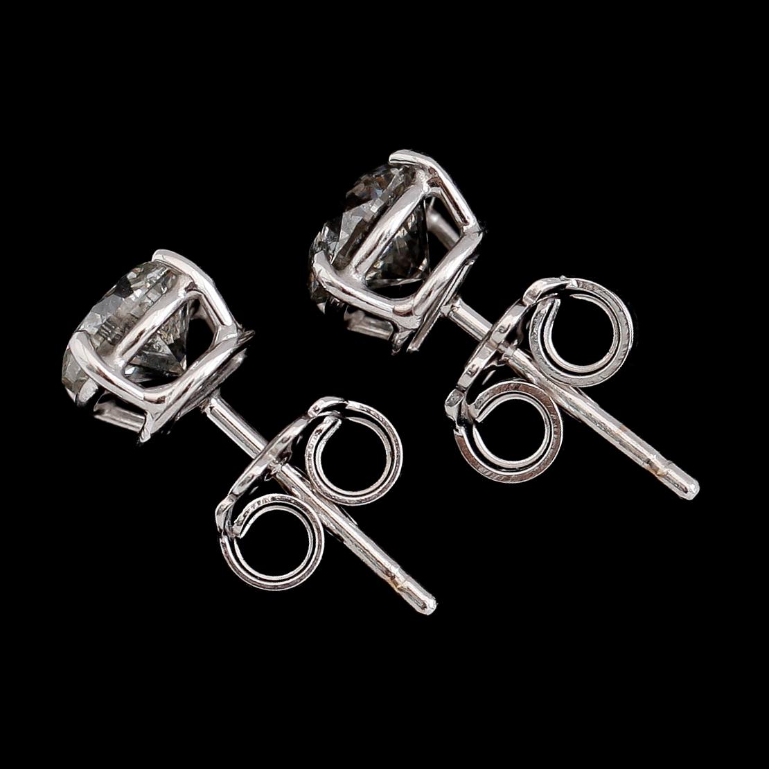 ÖRHÄNGEN, 1 par, 18 k vitguld, briljantslipade diamanter tot ca 2.02 ct.