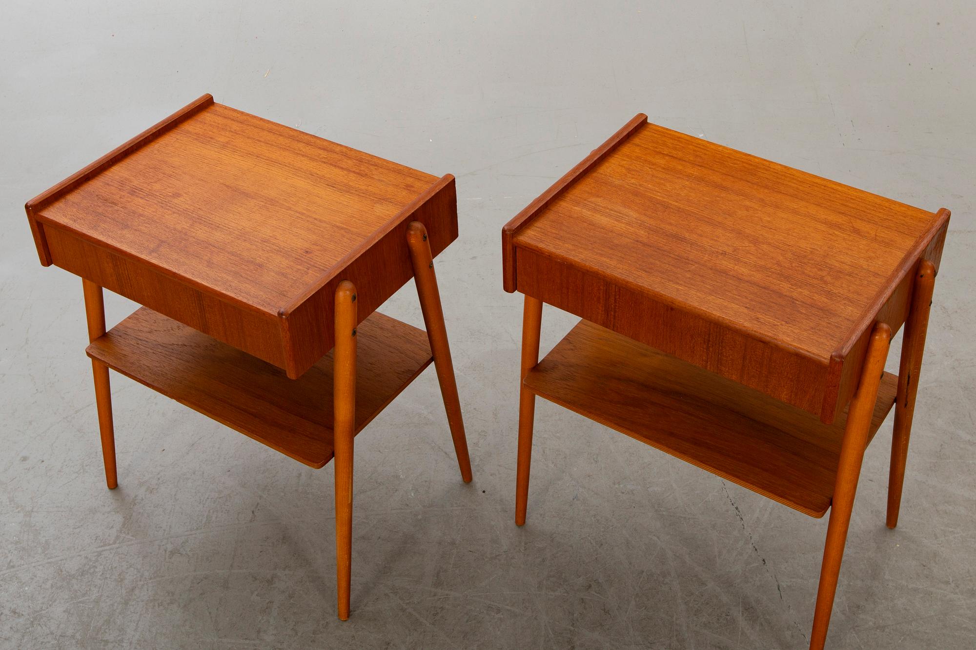 SÄNGBORD ett par 1960-tal.